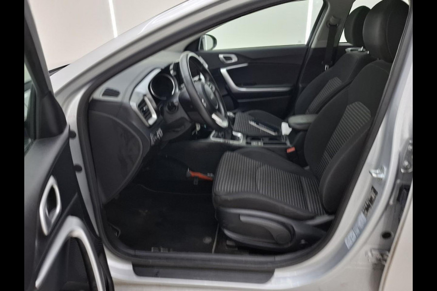 Kia Ceed Sportswagon 1.0 T-GDi 120pk DynamicLine Airco ECC Navi Cruise Control PDC VA+ Camera Full LED Carplay Lichtmetalen velgen DAB+