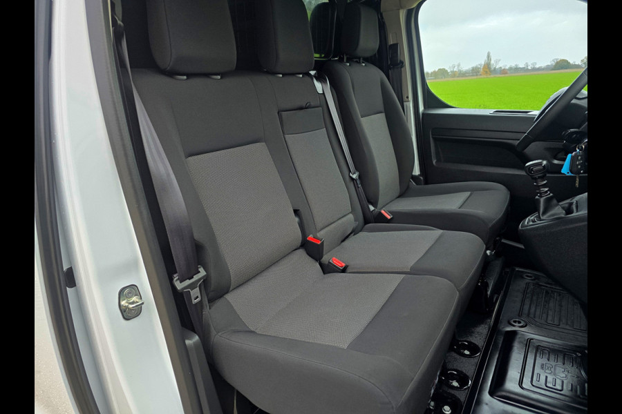 Toyota ProAce Worker 2.0 D-4D Long L3 H1 - 145 Pk - Euro 6 - ParkeerCamera - Airco - Cruise Control - AppleCarplay AndroidAuto