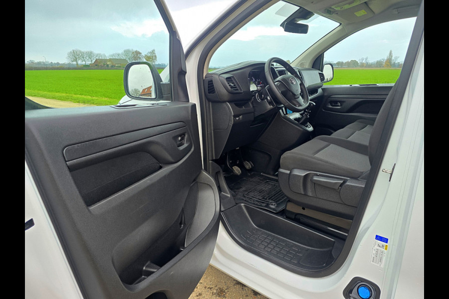 Toyota ProAce Worker 2.0 D-4D Long L3 H1 - 145 Pk - Euro 6 - ParkeerCamera - Airco - Cruise Control - AppleCarplay AndroidAuto