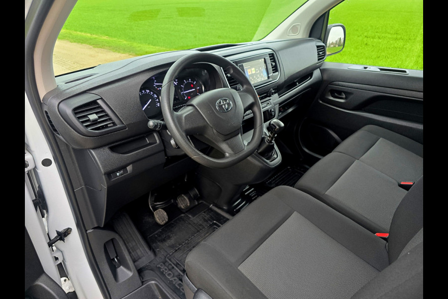 Toyota ProAce Worker 2.0 D-4D Long L3 H1 - 145 Pk - Euro 6 - ParkeerCamera - Airco - Cruise Control - AppleCarplay AndroidAuto