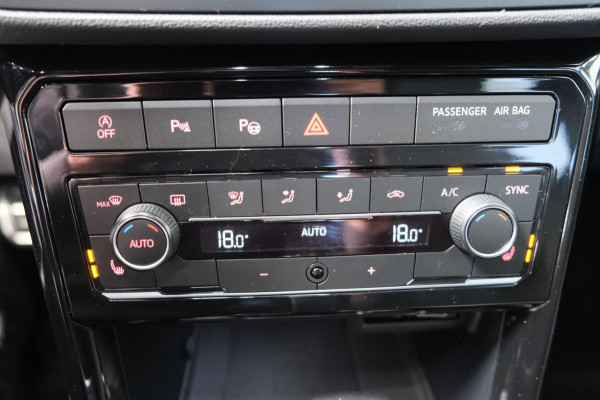 Volkswagen T-Cross 1.0 TSI 2x R-Line Automaat - N.A.P. Airco, Cruise, Navi, PDC, Camera.