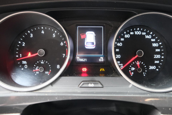 Volkswagen Tiguan Allspace 1.4 TSI Comfortline Business 7p. - N.A.P. Airco, Cruise, PDC, Navi.