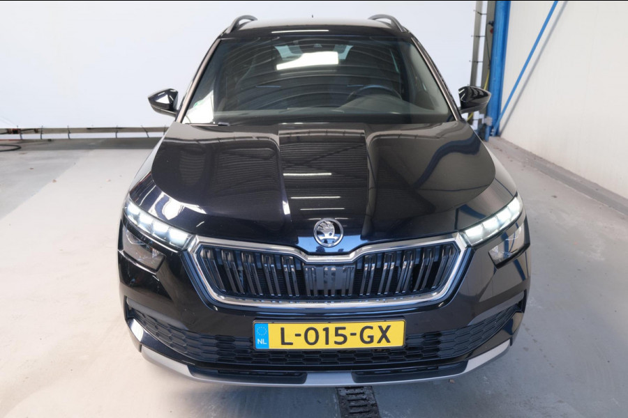Škoda Kamiq 1.5 TSI ACT Sport Business Automaat - N.A.P. Airco, Cruise, Navi, Camera, PDC, Trekhaak.