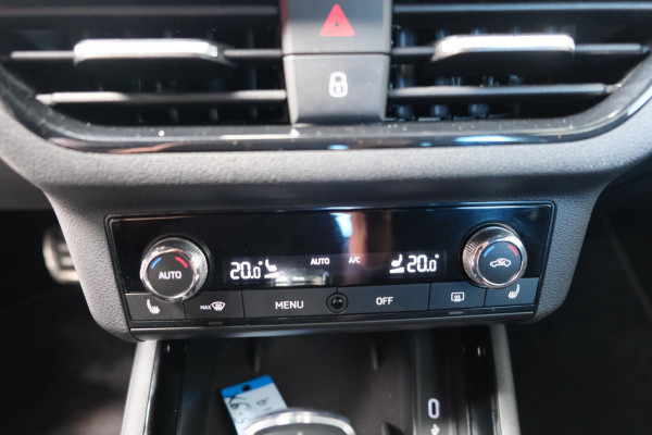 Škoda Kamiq 1.5 TSI ACT Sport Business Automaat - N.A.P. Airco, Cruise, Navi, Camera, PDC, Trekhaak.