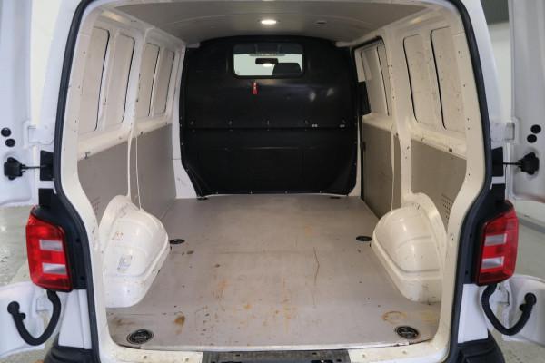 Volkswagen Transporter 2.0 TDI L1H1 Comfortline > MARGE < - N.A.P. Airco, Cruise, Trekhaak.