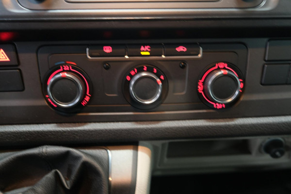 Volkswagen Transporter 2.0 TDI L1H1 Comfortline > MARGE < - N.A.P. Airco, Cruise, Trekhaak.