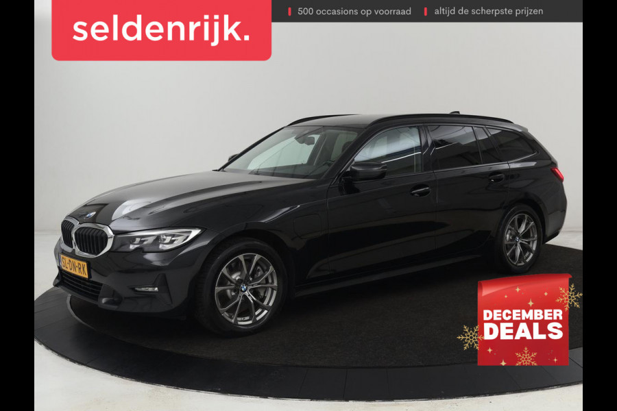 BMW 3 Serie Touring 330e | Trekhaak | Half Leder | Stoel & Stuurverwarming | Sfeerverlichting | Carplay | Sportstoelen | Navigatie | Cruise Control | Parkeerhulp | Live Cockpit | PHEV | Plug In