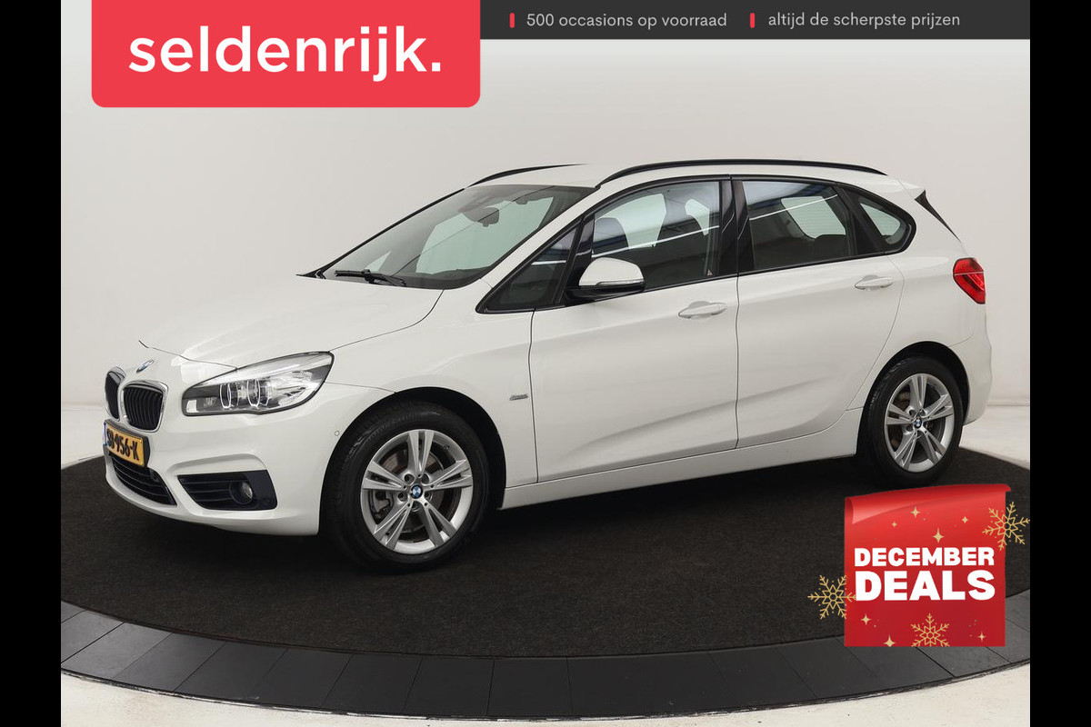 BMW 2 Serie Active Tourer 220i High Executive | Trekhaak | Head-up display | Cruise Control | lederen bekleding | LED koplampen | Navigatie | Stoelverwarming | LMV 17 |