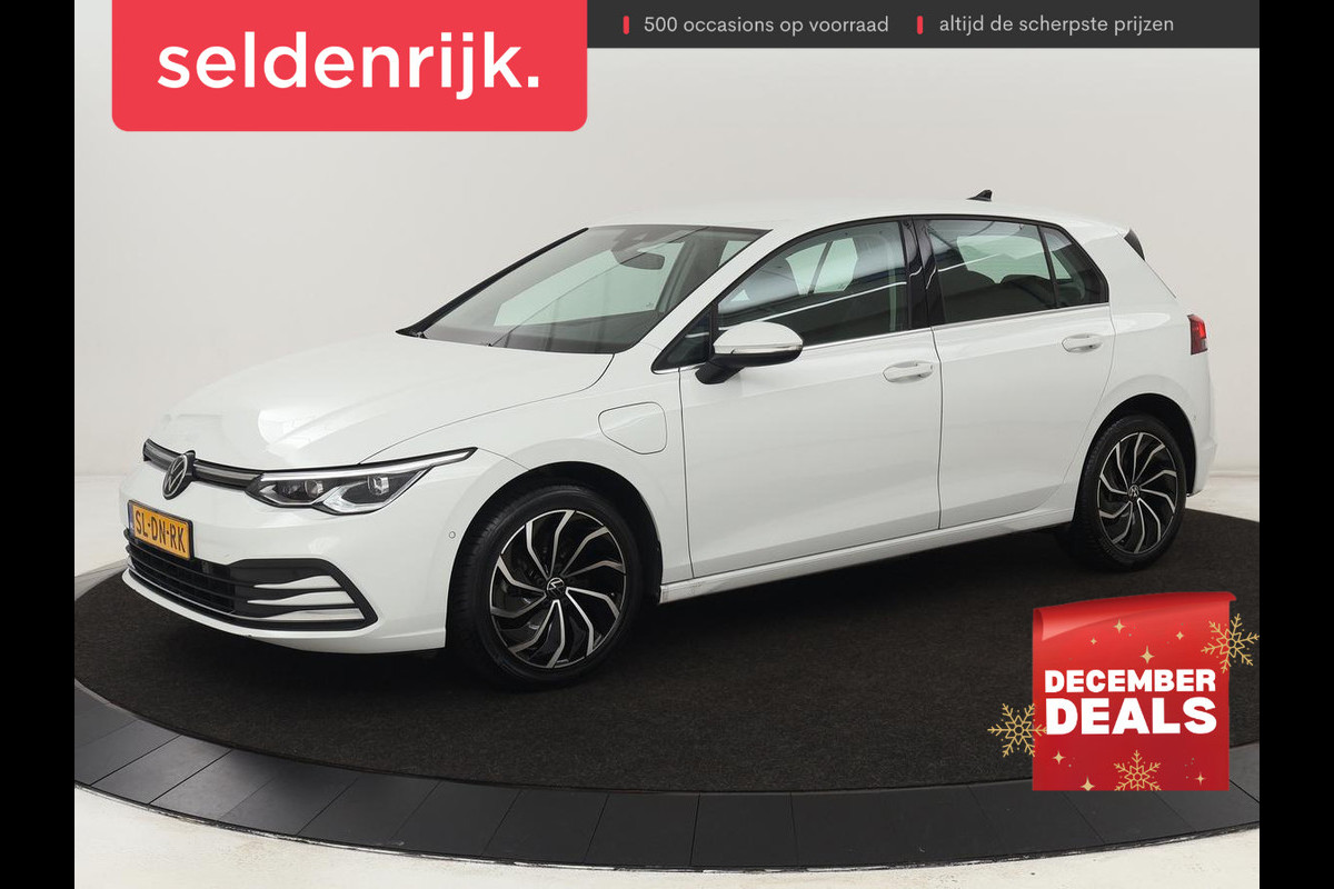 Volkswagen Golf 1.4 eHybrid Style | Camera | Massage | Carplay | Memory | Sfeerverlichting | Adaptive cruise | Keyless | Navigatie | Full LED | Digital Cockpit