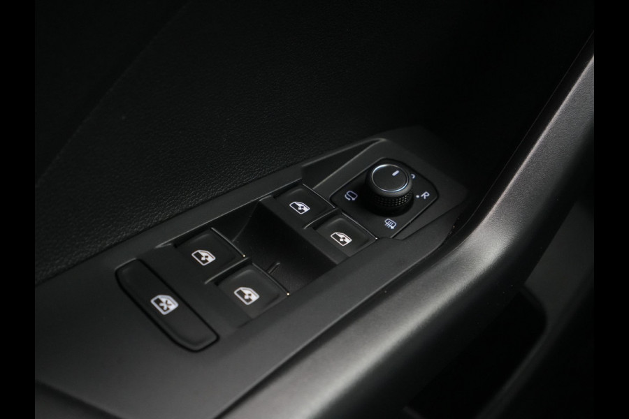 Volkswagen T-Cross 1.0 TSI 110pk DSG R-Line Navigatie Camera Stoelverwarming Acc Carplay 3
