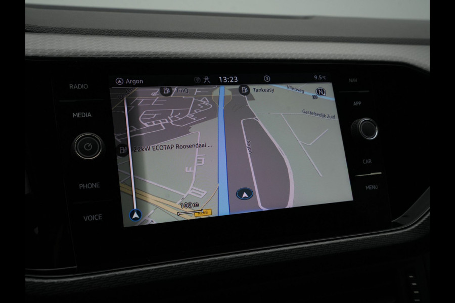 Volkswagen T-Cross 1.0 TSI 110pk DSG R-Line Navigatie Camera Stoelverwarming Acc Carplay 3
