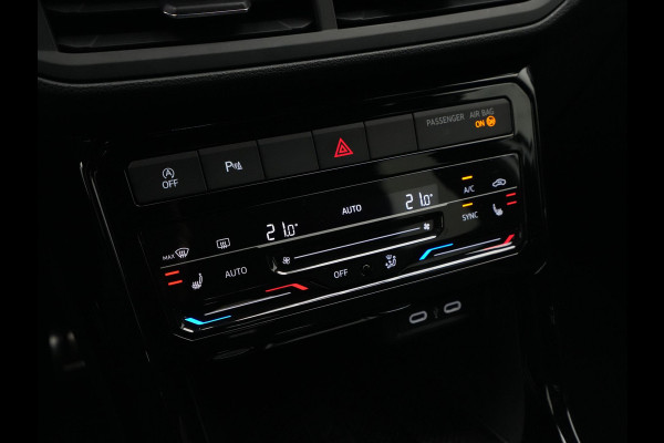 Volkswagen T-Cross 1.0 TSI 110pk DSG R-Line Navigatie Camera Stoelverwarming Acc Carplay 3