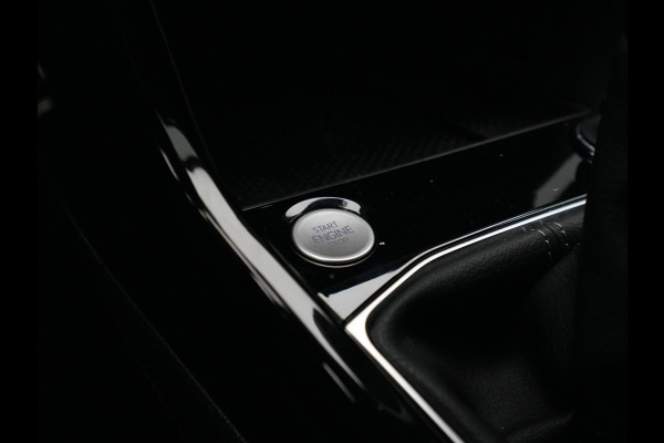 Volkswagen T-Cross 1.0 TSI 110pk DSG R-Line Navigatie Camera Stoelverwarming Acc Carplay 3