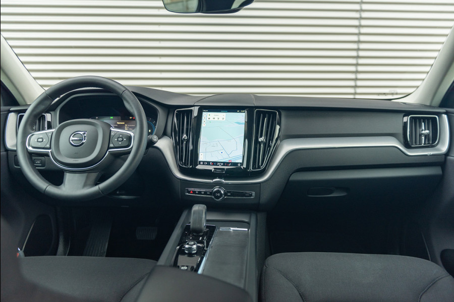 Volvo XC60 B4 Aut. Momentum Business ACC Stoelverwarming Blis 197pk