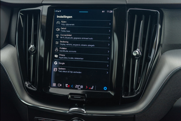 Volvo XC60 B4 Aut. Momentum Business ACC Stoelverwarming Blis 197pk