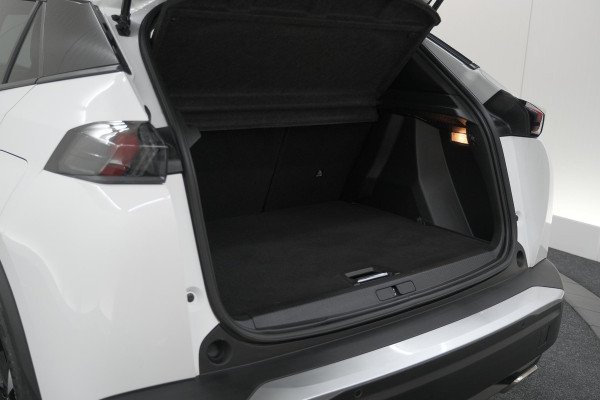 Peugeot 2008 PureTech 130 EAT8 Allure | Parkeersensoren | Navigatie | Apple Carplay | Climate Control