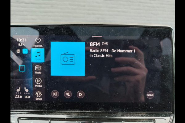 Volkswagen ID.3 First Max 58kWh Pano-dak Adap.Cruise Apple Carplay Android Camera PDC Ergo Active-Stoel Navi-Pro Ecc Stoel-Stuurverwarming Elek.Stoelen Lmv Privacy Glas Keyless Advanced Led-Achterlicht dynamisch Matrix Led Origineel Nederlandse Auto Zeer compleet Nieuwprijs €49.176,-