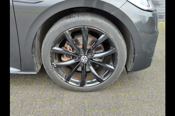 Volkswagen ID.3 First Max 58kWh Pano-dak Adap.Cruise Apple Carplay Android Camera PDC Ergo Active-Stoel Navi-Pro Ecc Stoel-Stuurverwarming Elek.Stoelen Lmv Privacy Glas Keyless Advanced Led-Achterlicht dynamisch Matrix Led Origineel Nederlandse Auto Zeer compleet Nieuwprijs €49.176,-