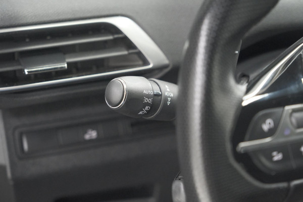 Peugeot 3008 1.6 e-THP 165 GT Line | Trekhaak | Panoramadak | Camera | Elektronische Kofferklep