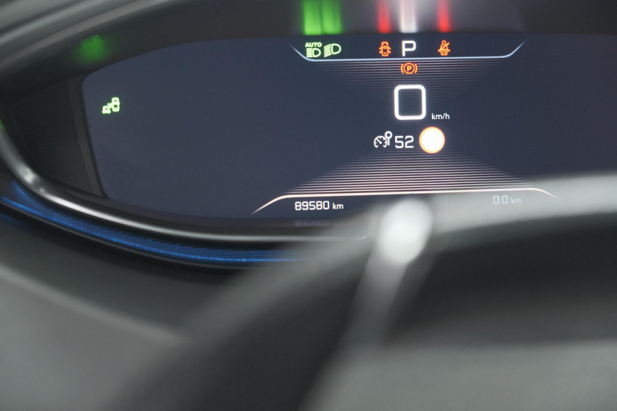 Peugeot 3008 1.6 e-THP 165 GT Line | Trekhaak | Panoramadak | Camera | Elektronische Kofferklep