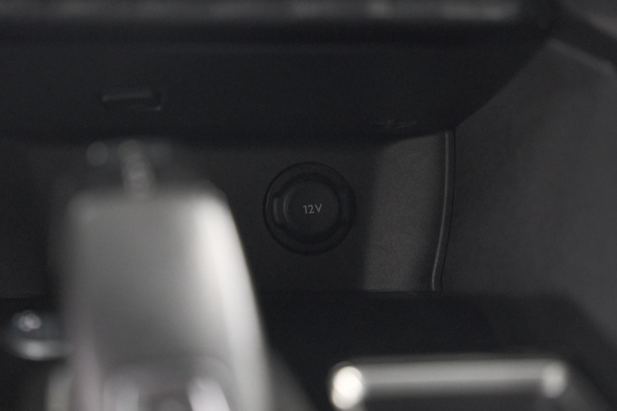 Peugeot 3008 1.6 e-THP 165 GT Line | Trekhaak | Panoramadak | Camera | Elektronische Kofferklep