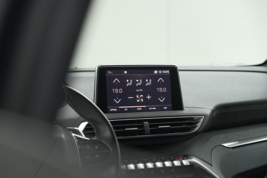 Peugeot 3008 1.6 e-THP 165 GT Line | Trekhaak | Panoramadak | Camera | Elektronische Kofferklep