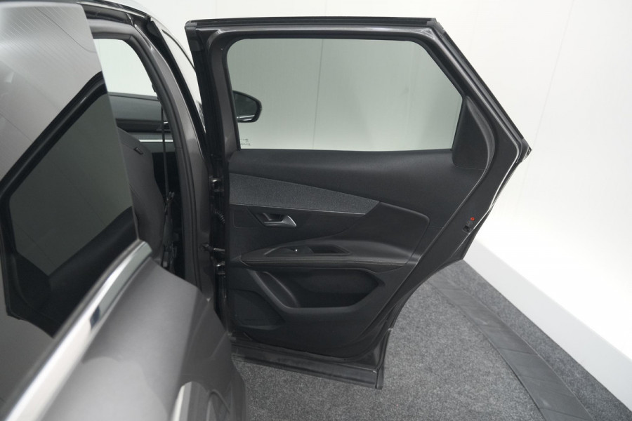 Peugeot 3008 1.6 e-THP 165 GT Line | Trekhaak | Panoramadak | Camera | Elektronische Kofferklep