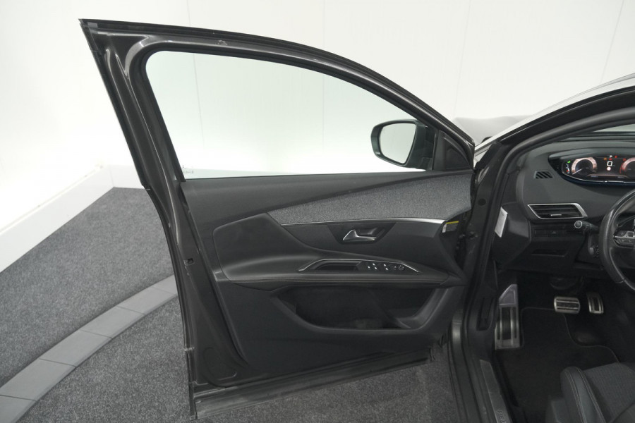 Peugeot 3008 1.6 e-THP 165 GT Line | Trekhaak | Panoramadak | Camera | Elektronische Kofferklep