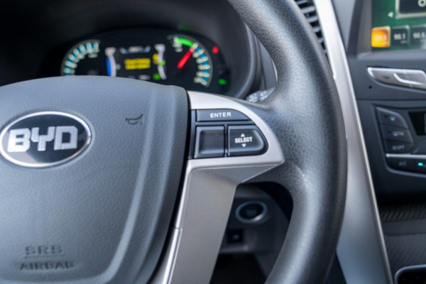 BYD ETP3 Standard 45 kWh|Prijs rijklaar incl. 12 mnd garantie| LMV Stoelverwarming Airco Camera Parkeersensoren achter