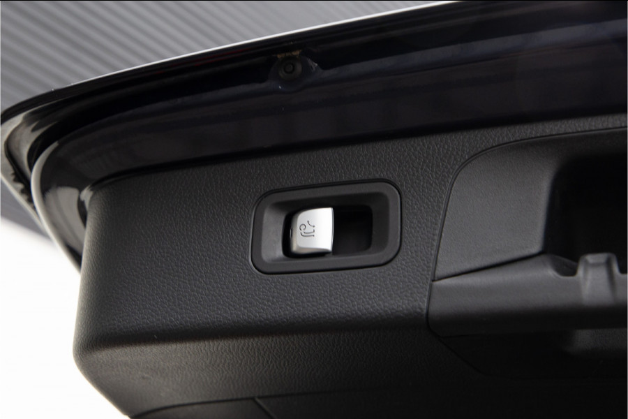 Mercedes-Benz GLC 250 4MATIC AMG Premium, Distronic, Head-up, Leder, Trekhaak