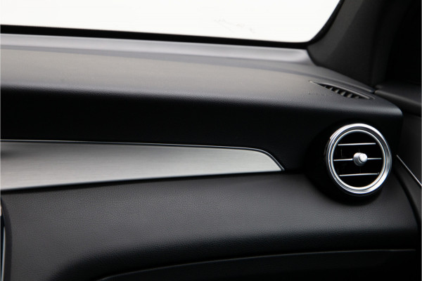 Mercedes-Benz GLC 250 4MATIC AMG Premium, Distronic, Head-up, Leder, Trekhaak