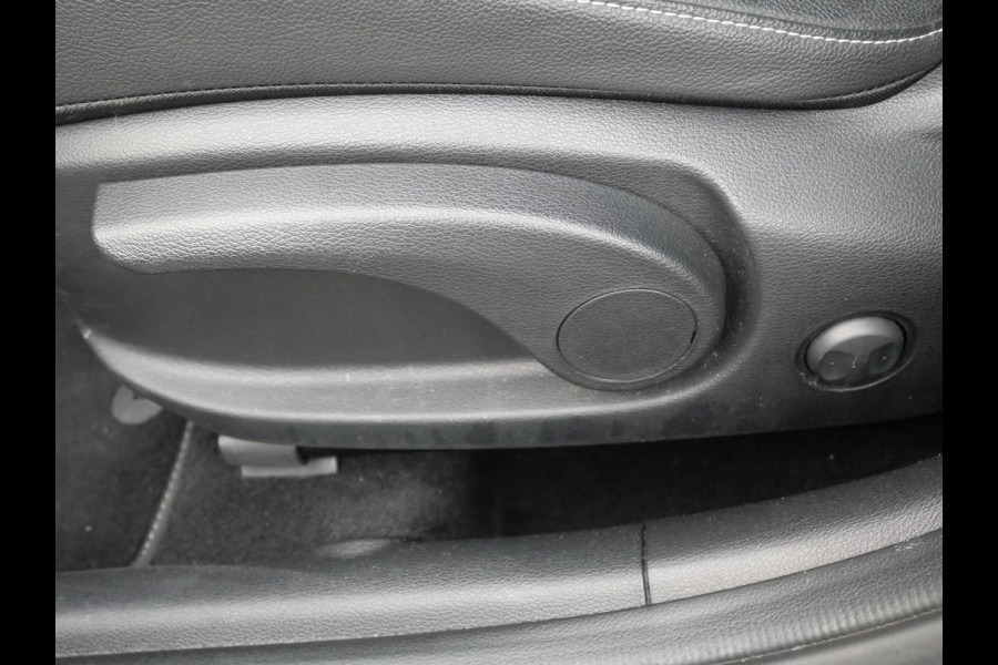 Kia Ceed Sportswagon 1.5 T-GDi DynamicPlusLine | Cruise | Clima | Camera | Navi | Carplay | Keyless | Stoel-stuurverwarming |