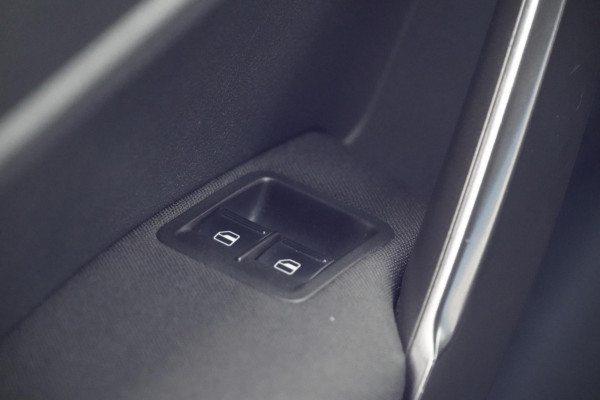 Volkswagen Caddy Maxi 1.0 TSI Comfortline / 7 Pers. / Afn. Trekhaak / Cruise / Airco / 17 Inch Velgen