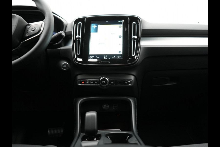 Volvo XC40 T5 Recharge Inscription Plug In Hybrid 262pk Dealer O.H. PHEV | 360 Camera | Sportstoelen Memory & Verwarmd | Stuurwiel Verwarmd | Apple Carplay | Keyless | 19"L.M | Virtual | Navigatie | DAB |