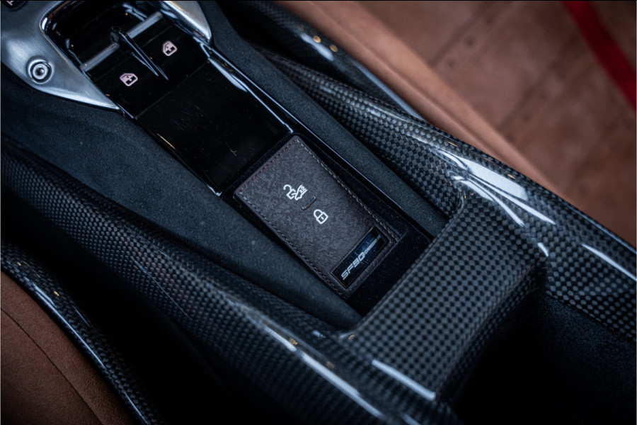 Ferrari SF90 Stradale 4.0 V8 Assetto Fiorano - Carbon | Alcantara | Carplay