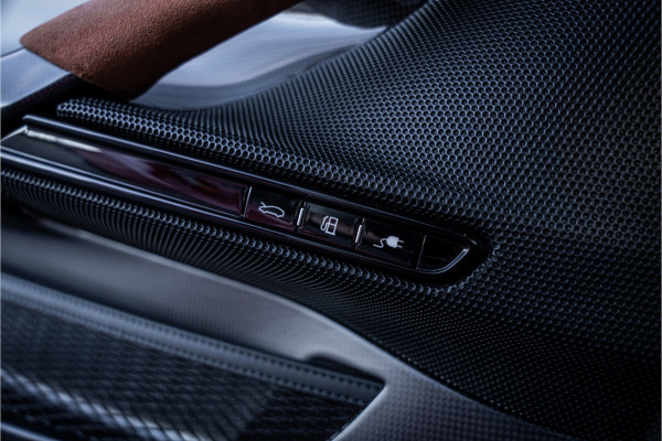 Ferrari SF90 Stradale 4.0 V8 Assetto Fiorano - Carbon | Alcantara | Carplay