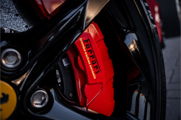 Ferrari SF90 Stradale 4.0 V8 Assetto Fiorano - Carbon | Alcantara | Carplay