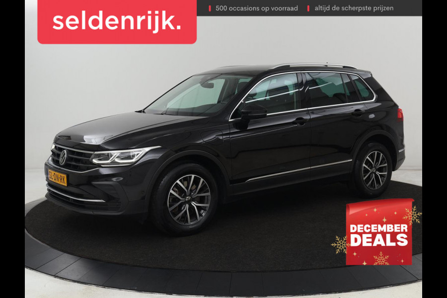 Volkswagen Tiguan 1.4 TSI eHybrid Style | Stoelverwarming | Camera | Adaptive cruise | Carplay | Sfeerverlichting | Full LED | Navigatie | Park Assist | DAB | Stuurverwarming | PHEV | Plug In