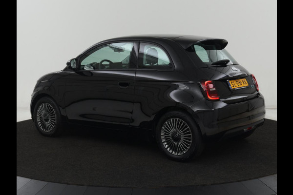 Fiat 500 3+1 Icon 42kWh | 3 Fase | Stoelverwarming | Camera | Carplay | Navigatie | Cruise control | Climate control | Bluetooth
