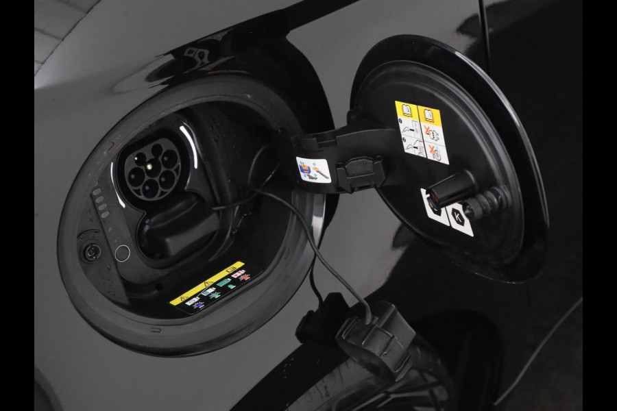 Fiat 500 3+1 Icon 42kWh | 3 Fase | Stoelverwarming | Camera | Carplay | Navigatie | Cruise control | Climate control | Bluetooth