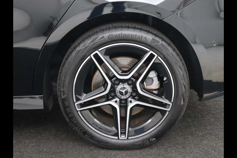 Mercedes-Benz A-Klasse 250e AMG Limited | Carplay | Stoelverwarming | Camera | Leder/Alcantara | Sfeerverlichting | Navigatie | Park Assist | Full LED | DAB | Widescreen | Climate control | PHEV | Plug In