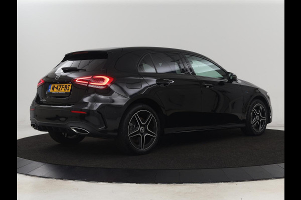 Mercedes-Benz A-Klasse 250e AMG Limited | Carplay | Stoelverwarming | Camera | Leder/Alcantara | Sfeerverlichting | Navigatie | Park Assist | Full LED | DAB | Widescreen | Climate control | PHEV | Plug In