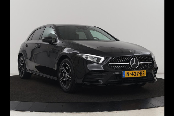 Mercedes-Benz A-Klasse 250e AMG Limited | Carplay | Stoelverwarming | Camera | Leder/Alcantara | Sfeerverlichting | Navigatie | Park Assist | Full LED | DAB | Widescreen | Climate control | PHEV | Plug In