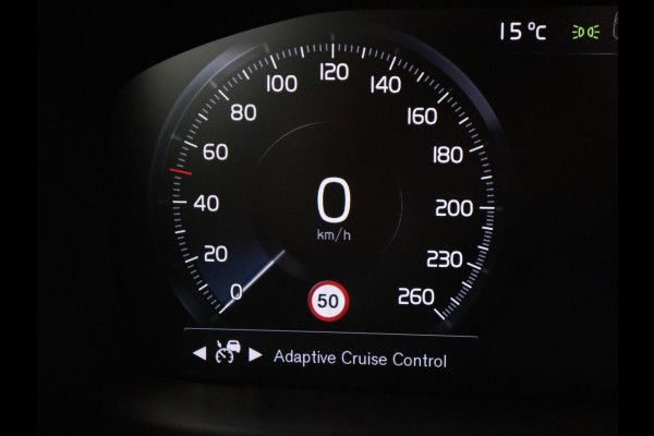 Volvo V90 Cross Country 2.0 T5 AWD | Leder | Trekhaak | Stoelverwarming | Adaptive cruise | Camera | Carplay | 19'' | Navigatie | DAB | Digital Cockpit