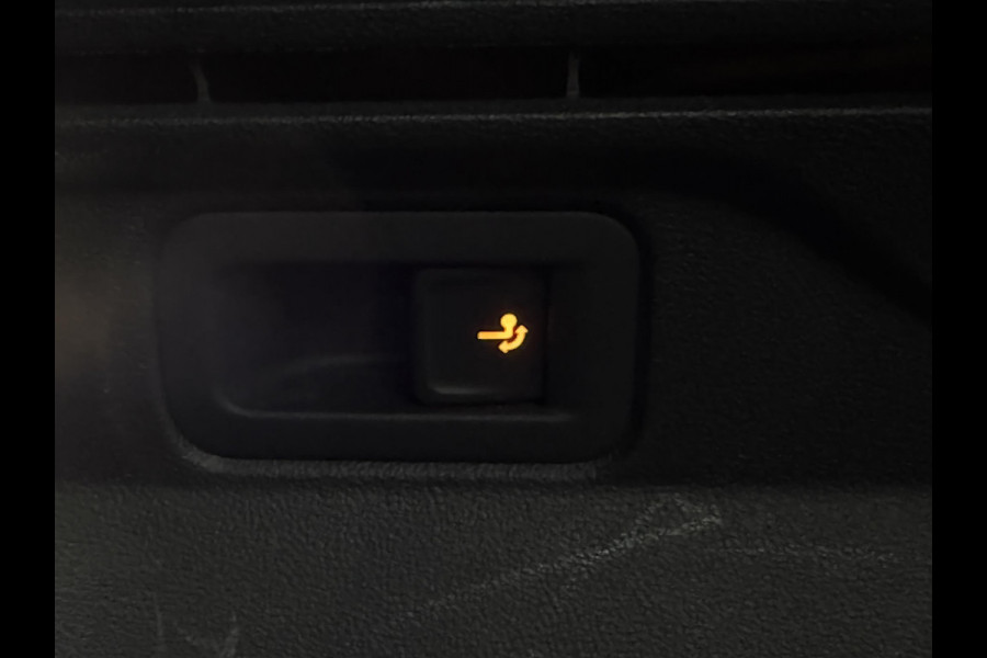 Volkswagen ID.4 Aut. First Edition 77kWh | Trekhaak | Navi | Camera |