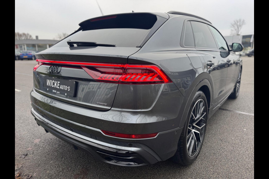 Audi Q8 55 TFSI quattro S Line 340 PK Pano Leder Camera Trekhaak
