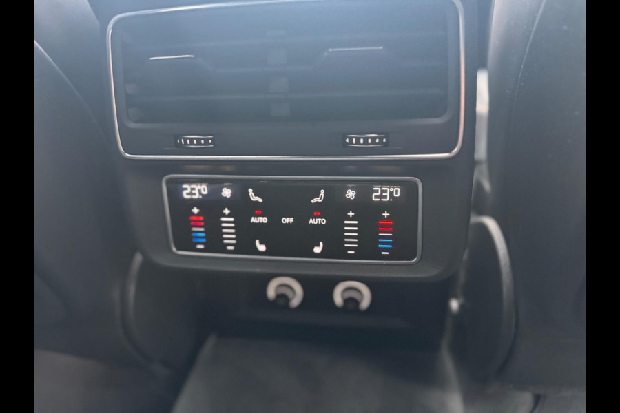 Audi Q8 55 TFSI quattro S Line 340 PK Pano Leder Camera Trekhaak