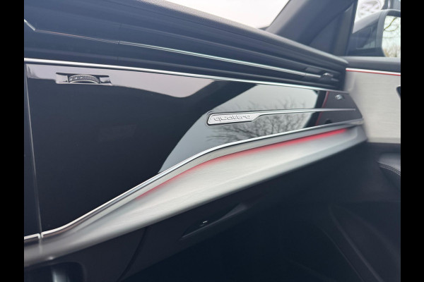 Audi Q8 55 TFSI quattro S Line 340 PK Pano Leder Camera Trekhaak