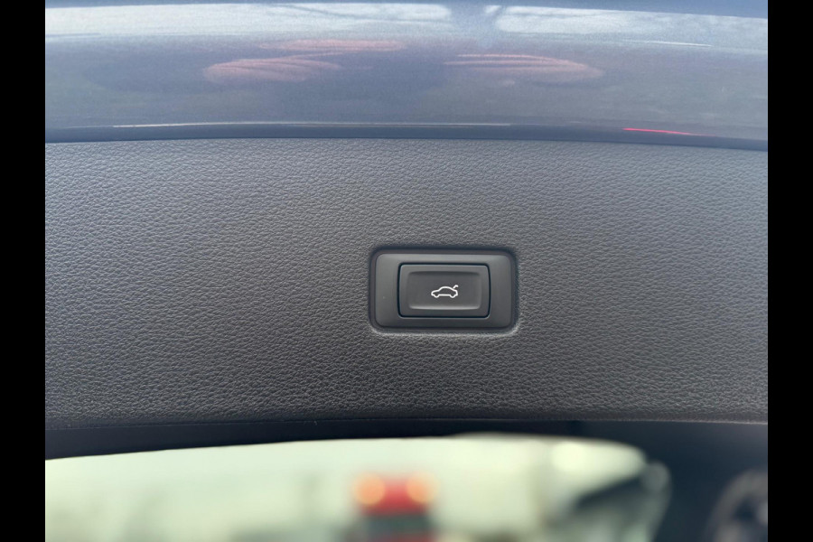 Audi Q8 55 TFSI quattro S Line 340 PK Pano Leder Camera Trekhaak
