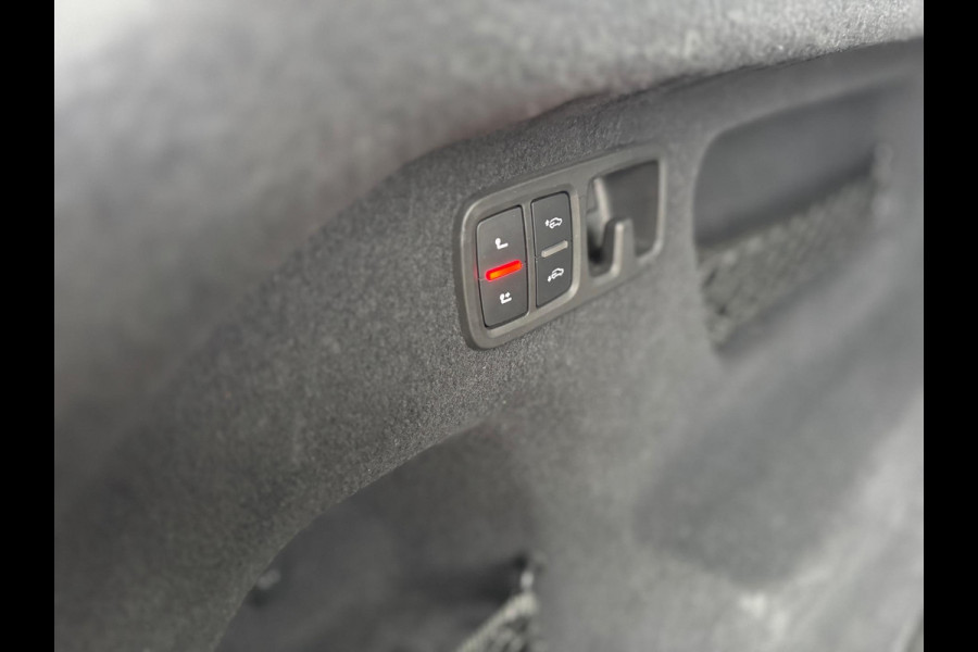 Audi Q8 55 TFSI quattro S Line 340 PK Pano Leder Camera Trekhaak
